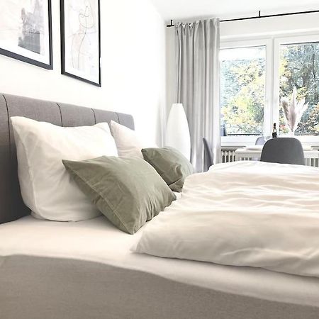 Top-Apartment Mit Parkplatz Und Balkon Reutlingen Dış mekan fotoğraf