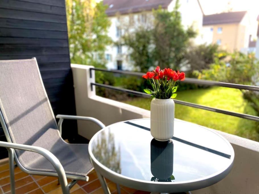 Top-Apartment Mit Parkplatz Und Balkon Reutlingen Dış mekan fotoğraf